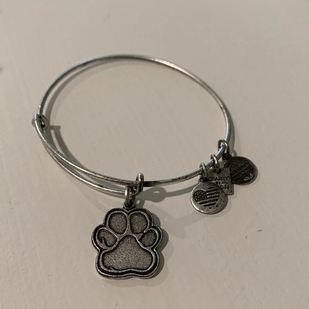 Dog paw print bracelet